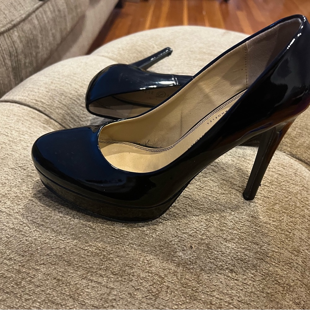 Jessica Simpson heels used but in good condition. I am no longer a size 8.